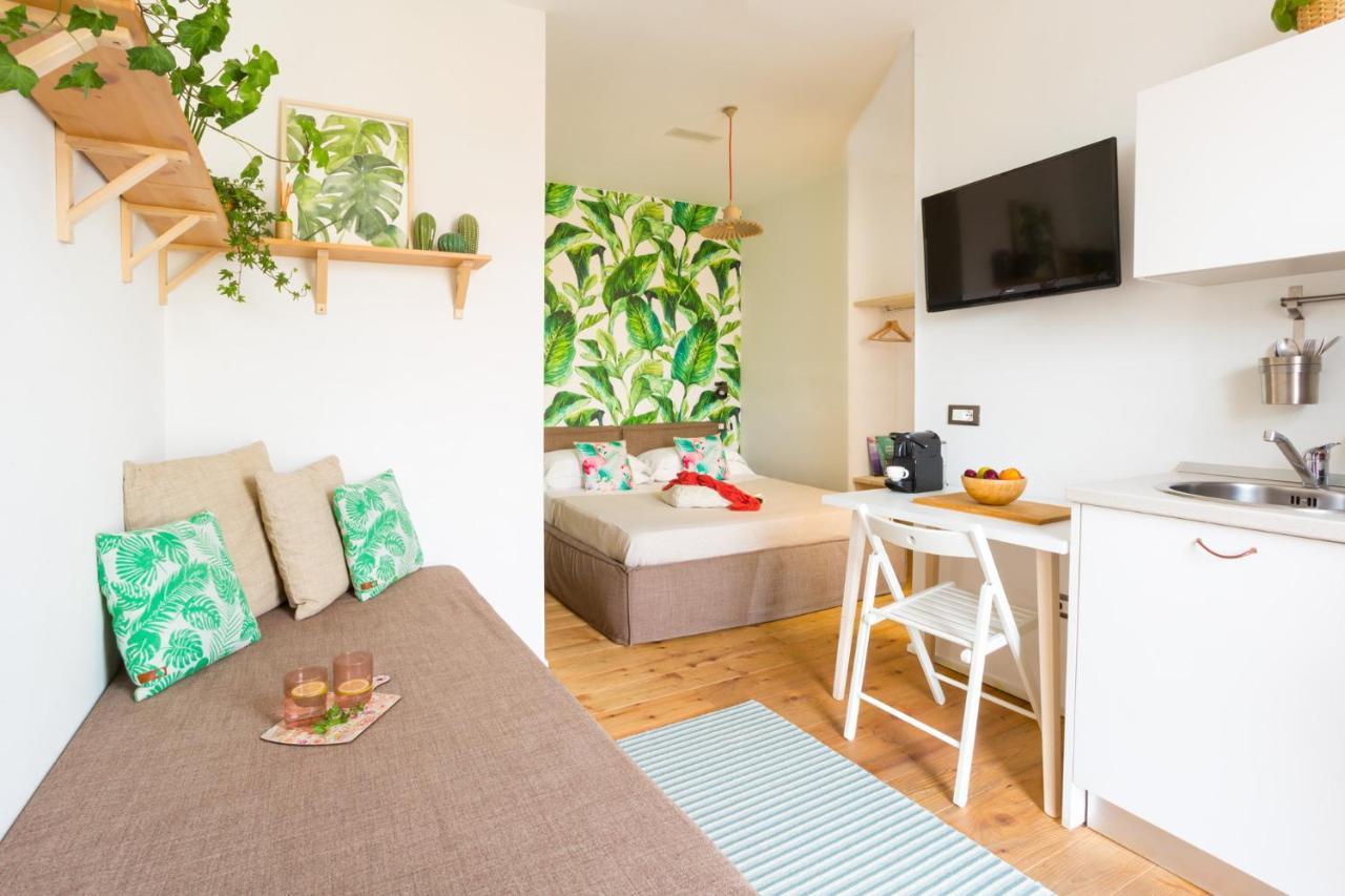Duomo Views, Light, Jungle-Inspired Studio With Terrace Milan Luaran gambar