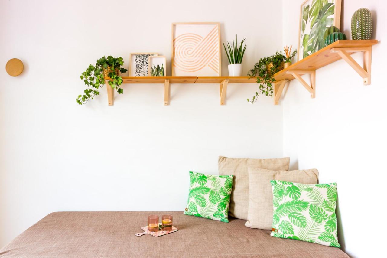 Duomo Views, Light, Jungle-Inspired Studio With Terrace Milan Luaran gambar